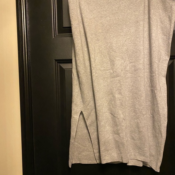 Reitmans skirt and top set in medium heather. Size 22 - Picture 2 of 11